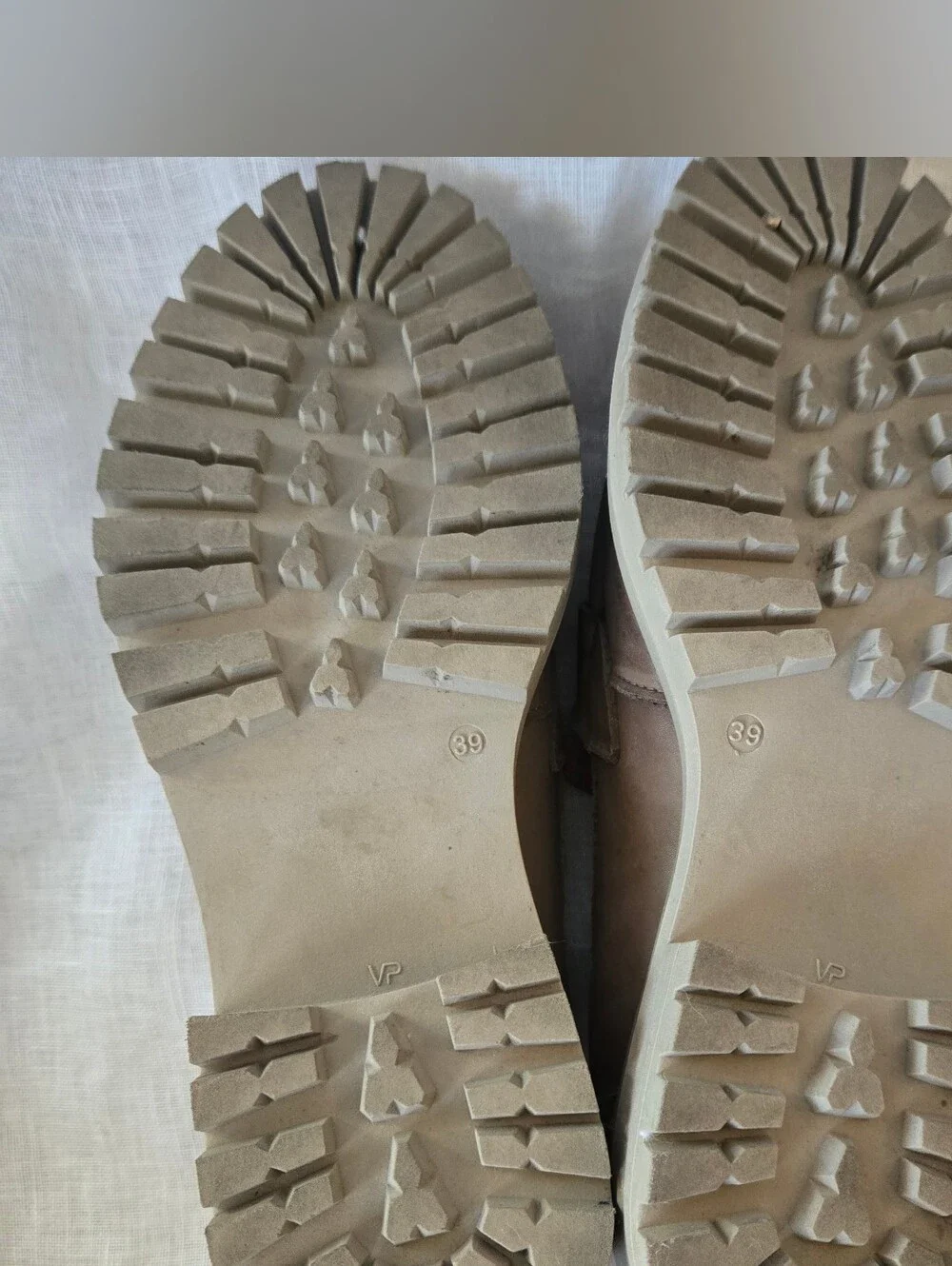 Miz Mooz Legend Taupe Leather Platform Lug Sole Penny Loafers Sz 39 (8.5-9)